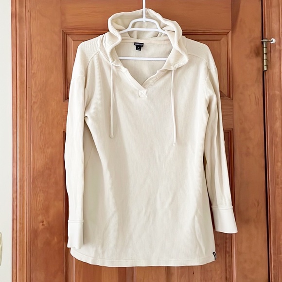 Patagonia | Tops | Patagonia Womens Hoodie Size M Cream Organic Cotton  Pullover Waffle Knit | Poshmark